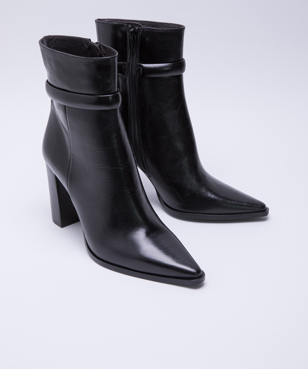 black heeled buckle boots