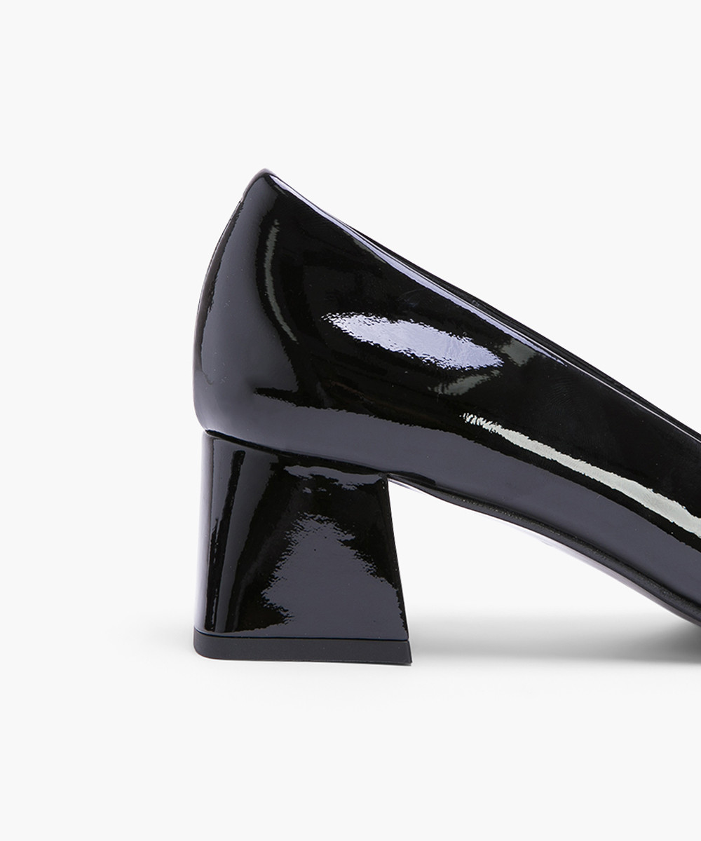 Black soft patent leather seamless high loafers