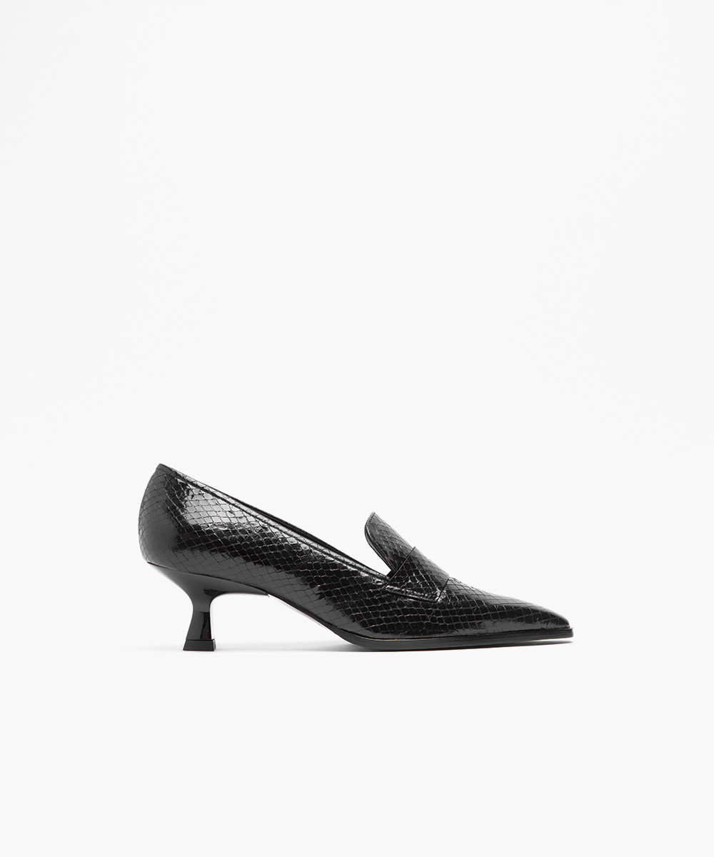 Leather sales loafer pumps
